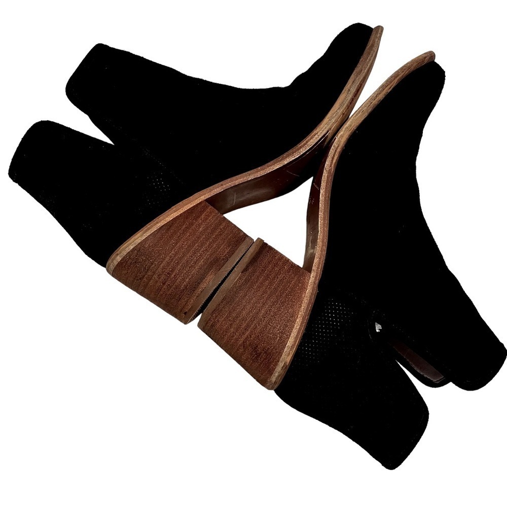 Hinge Black Suede Open Split Side Ankle Booties 8